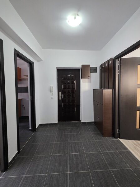 Postalionului, Berceni, apartament 2 camere decomandat, etaj 1.
