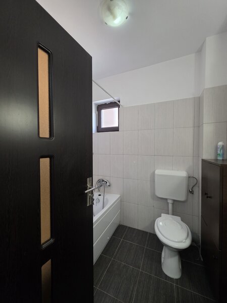 Postalionului, Berceni, apartament 2 camere decomandat, etaj 1.