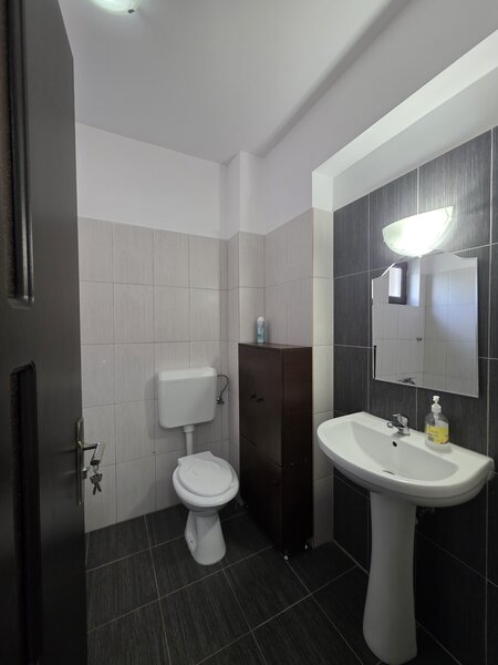Postalionului, Berceni, apartament 2 camere decomandat, etaj 1.